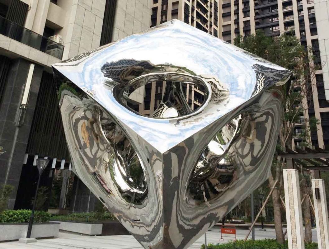 Decorazione altamente lucidata contemporanea della plaza del cubo della luce della scultura dell'acciaio inossidabile